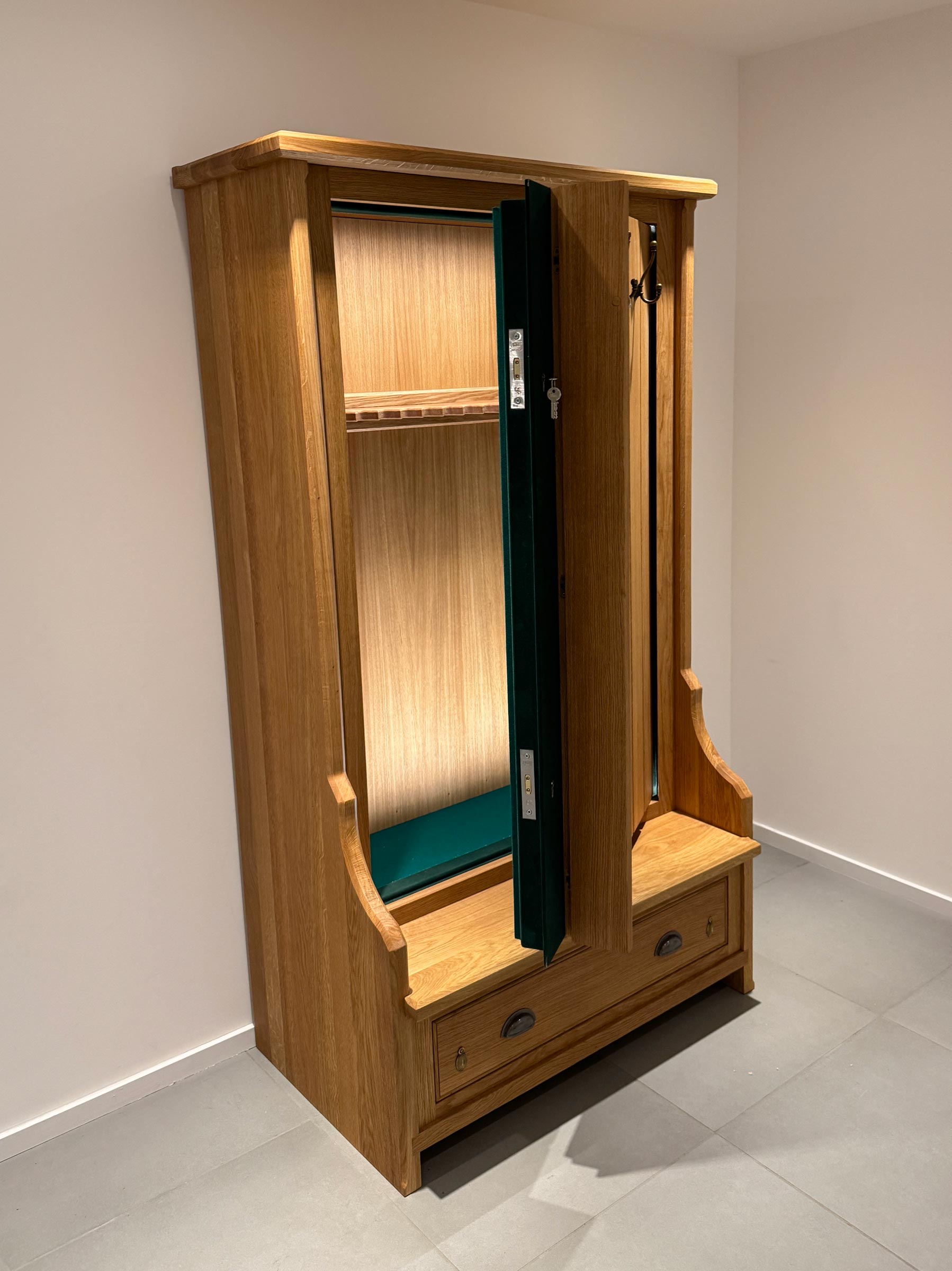 Bench Seat Gun Cabinet